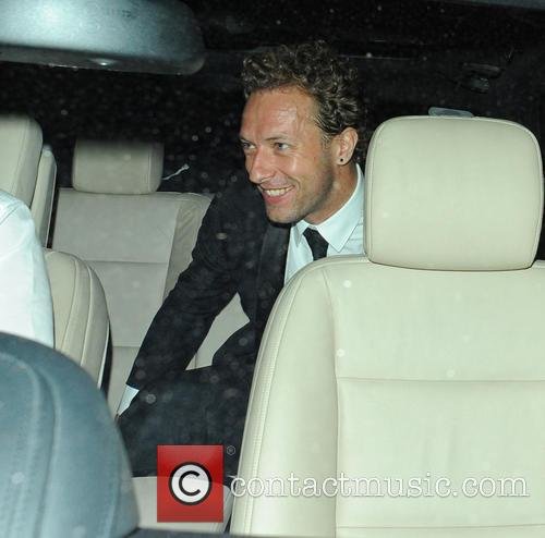 chris-martin-celebrities-leave-loulous_3707419.jpg