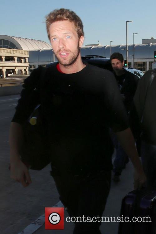 chris-martin-coldplay-frontman-in-good-spirits_20055675.jpg