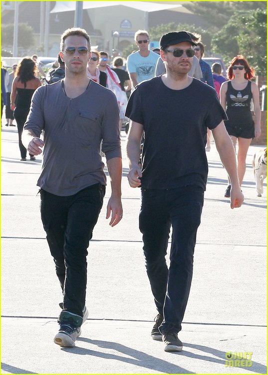 chris-martin-coldplay-jay-z-new-years-eve-show-co-headliners-01.jpg