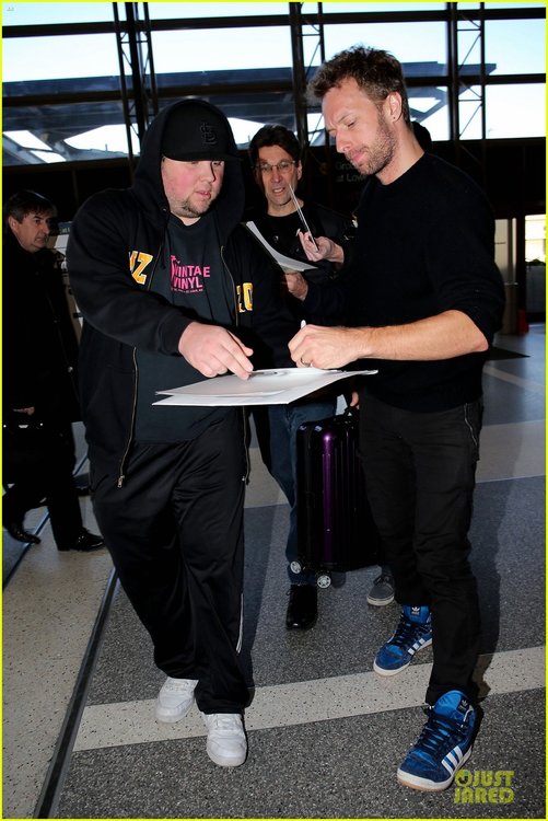 chris-martin-coldplay-nominated-for-two-brit-awards-01.jpg
