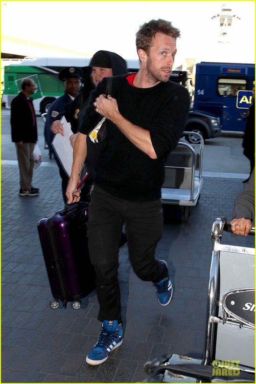 chris-martin-coldplay-nominated-for-two-brit-awards-07.jpg