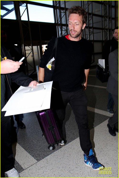 chris-martin-coldplay-nominated-for-two-brit-awards-09.jpg