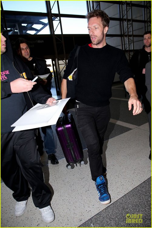 chris-martin-coldplay-nominated-for-two-brit-awards-10.jpg