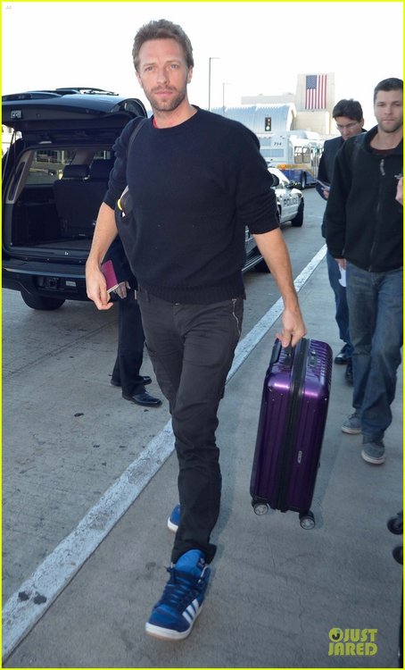 chris-martin-coldplay-nominated-for-two-brit-awards-18.jpg