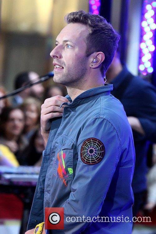 chris-martin-coldplay-performing-live-on-the_5743070.jpg