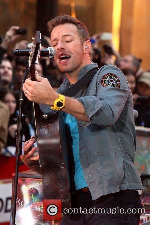 chris-martin-coldplay-performing-on-the-today_5743053.jpg