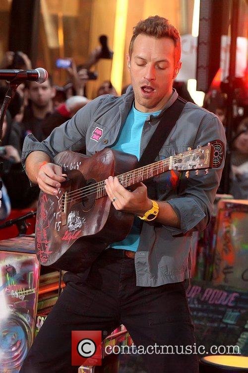 chris-martin-coldplay-performing-on-the-today_5743054.jpg