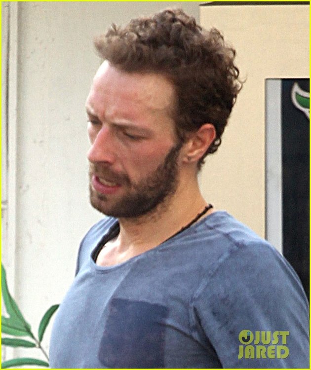 chris-martin-coldplays-clocks-crowned-greatest-hit-04.jpg
