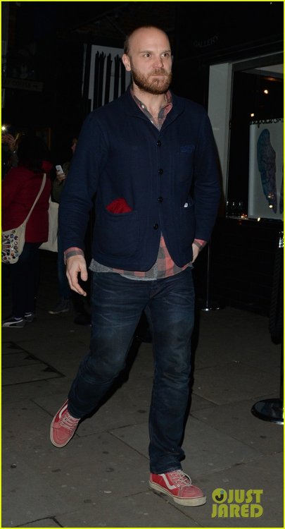 chris-martin-joins-his-coldplay-bandmates-at-ghost-stories-02.jpg