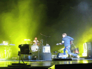 chrissygoesround.gif