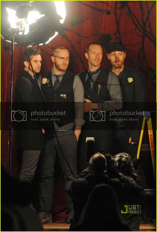 coldplay-christmas-lights-video-preview-12.jpg