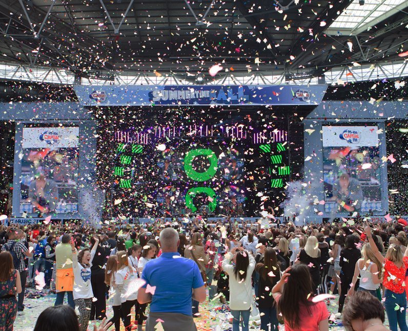 coldplay-live-at-the-summertime-ball-2012-1-1339257148-view-1.jpg