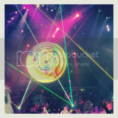 coldplaylightssmall.png