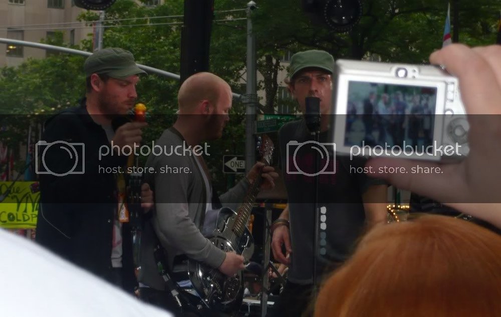 coldplaytodayshow039edit.jpg