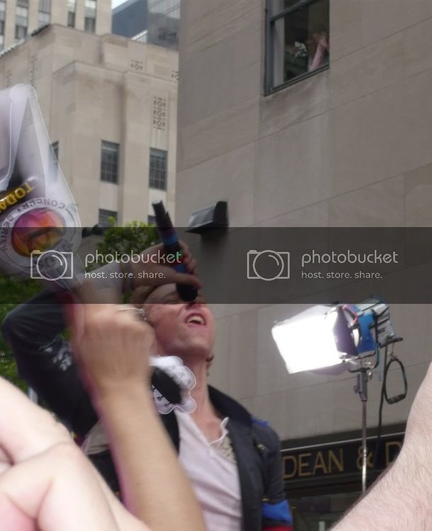 coldplaytodayshow046edit.jpg