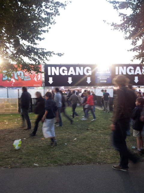 A2IQgiyCcAAiBAX.jpg:large