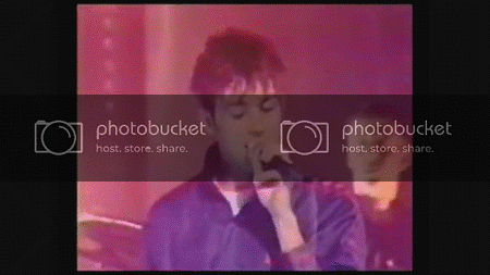 damonsinginggif2.gif