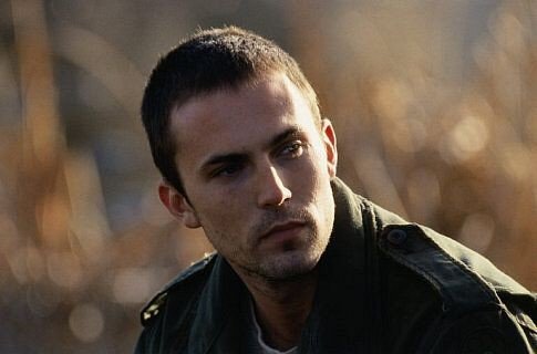 desmond-harrington-182276.jpg