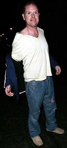 gazza801106_228x505.jpg