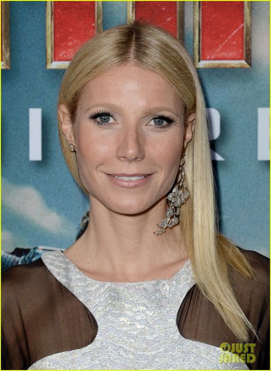 gwyneth-paltrow-iron-man-3-premiere-12.jpg