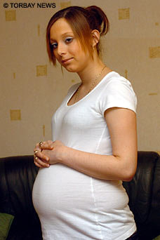 kizzyDM230207_228x342.jpg