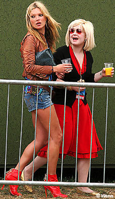mosskellyDM0909_228x394.jpg