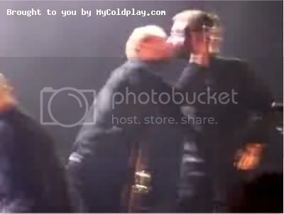 normal_theykiss.jpg