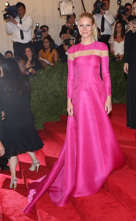 paltrow-met-gala-07may13-11.jpg