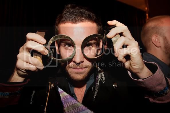 qawards11vr1.jpg
