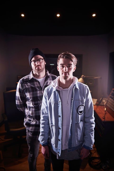 rs-chainsmokers-03-56048735-4da8-401f-98b7-972563dc1815.jpg