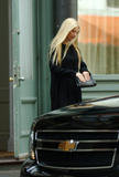 th_23893_gwynethnychome04_122_454lo.jpg