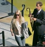 th_47990_gwyneth_laxairport01_122_324lo.jpg