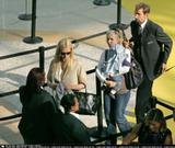 th_48002_gwyneth_laxairport03_122_489lo.jpg
