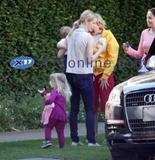 th_71360_GPALTROW022807_391_122_161lo.jpg