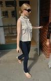 th_76122_PaltrowBrentwood03_122_118lo.jpg
