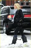 th_gwyneth-paltrow-braves-nyc-snow-01.jpg