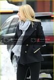 th_gwyneth-paltrow-braves-nyc-snow-09.jpg