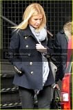 th_gwyneth-paltrow-military-jacket-nyc-02.jpg