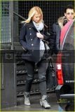 th_gwyneth-paltrow-military-jacket-nyc-03.jpg