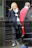 th_gwyneth-paltrow-military-jacket-nyc-06.jpg