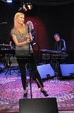 th_vivanashvegas-610872183-1294089565.jpg