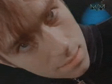 tumblr_l4z9wiiXeC1qzl1k5.gif