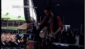tumblr_ljfep2aBQh1qfvfb9.gif