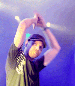 tumblr_lv0unxHulR1qgl5gko3_250.gif