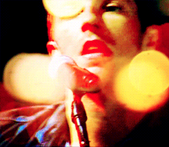 tumblr_lvtjq7jfV11qdhddvo1_250.gif