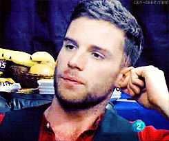 tumblr_lxzbu5L4ml1qdbxvvo1_250.gif