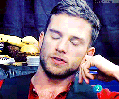 tumblr_lxzbu5L4ml1qdbxvvo4_250.gif