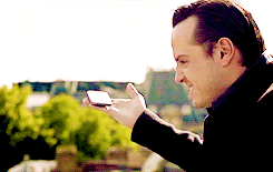 tumblr_ly2n5jeakB1rnc3nvo1_250.gif