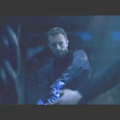 tumblr_m52evwzxQJ1r2vnt6o8_r3_250.gif