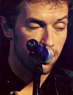 tumblr_m7zwj6Girq1qi96o6o2_r1_250.gif